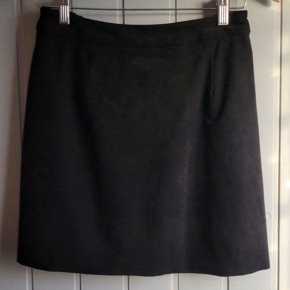 WILFRED Nesxher Suede Skirt - Picture 8 of 10